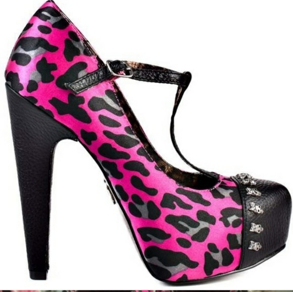 Betsey Johnson Shoes - Pink and Black Leopard Print Women's Heels